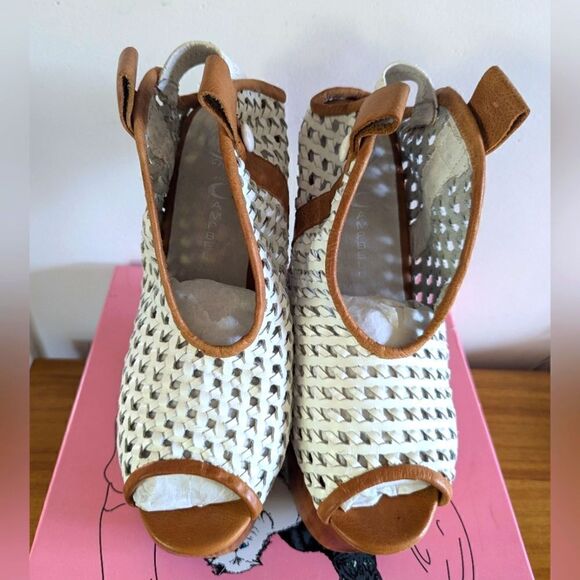 Jeffrey Campbell Maximalist Hyper Feminine Retro Art To Wear Wedge Heel 7  - Picture 12 of 13